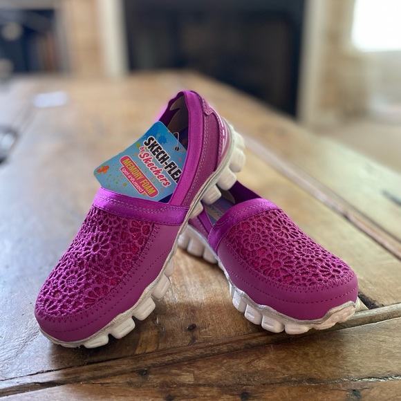 Sketchers Memory Foam Lace Sparkle Slide-Ons NWT! - Picture 2 of 10